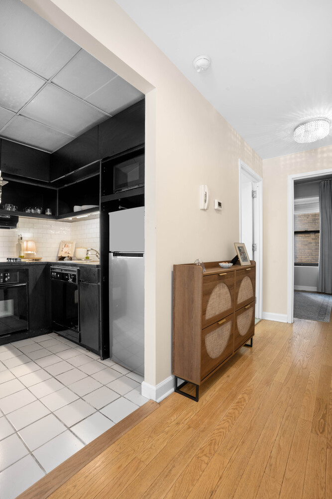 56 PINE Street 9A
