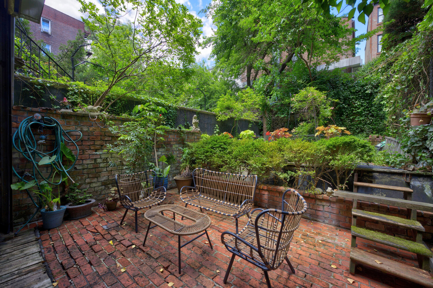 437 W 43RD Street 1G