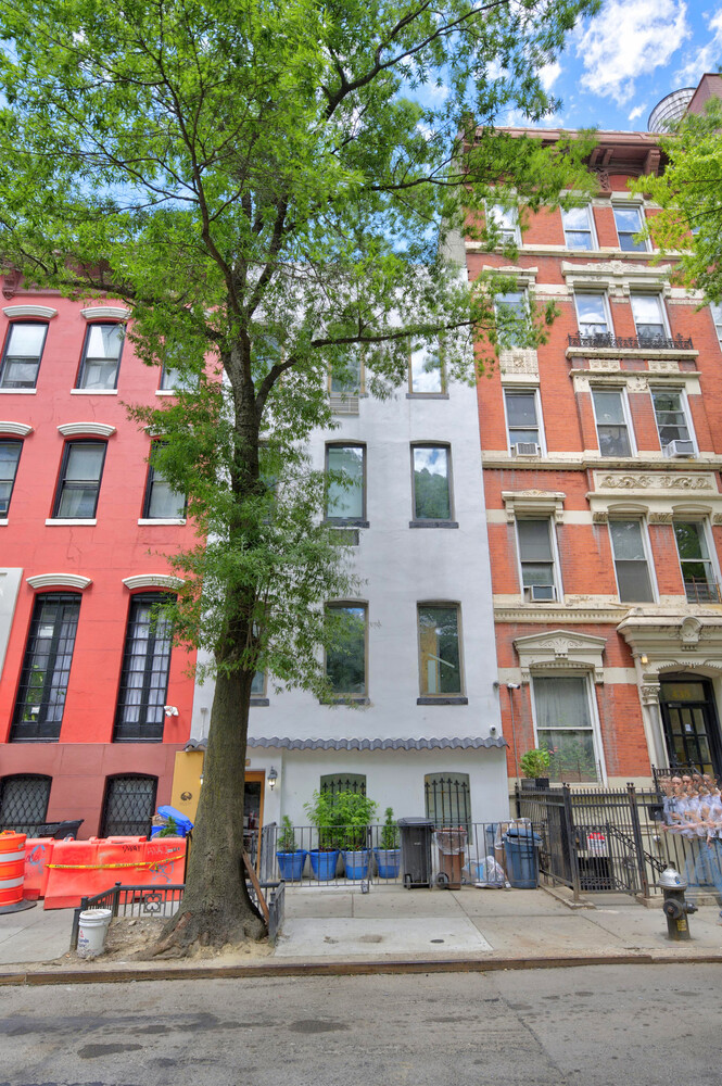 437 W 43RD Street 1G