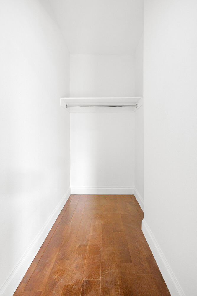 1227 DEAN Street 3
