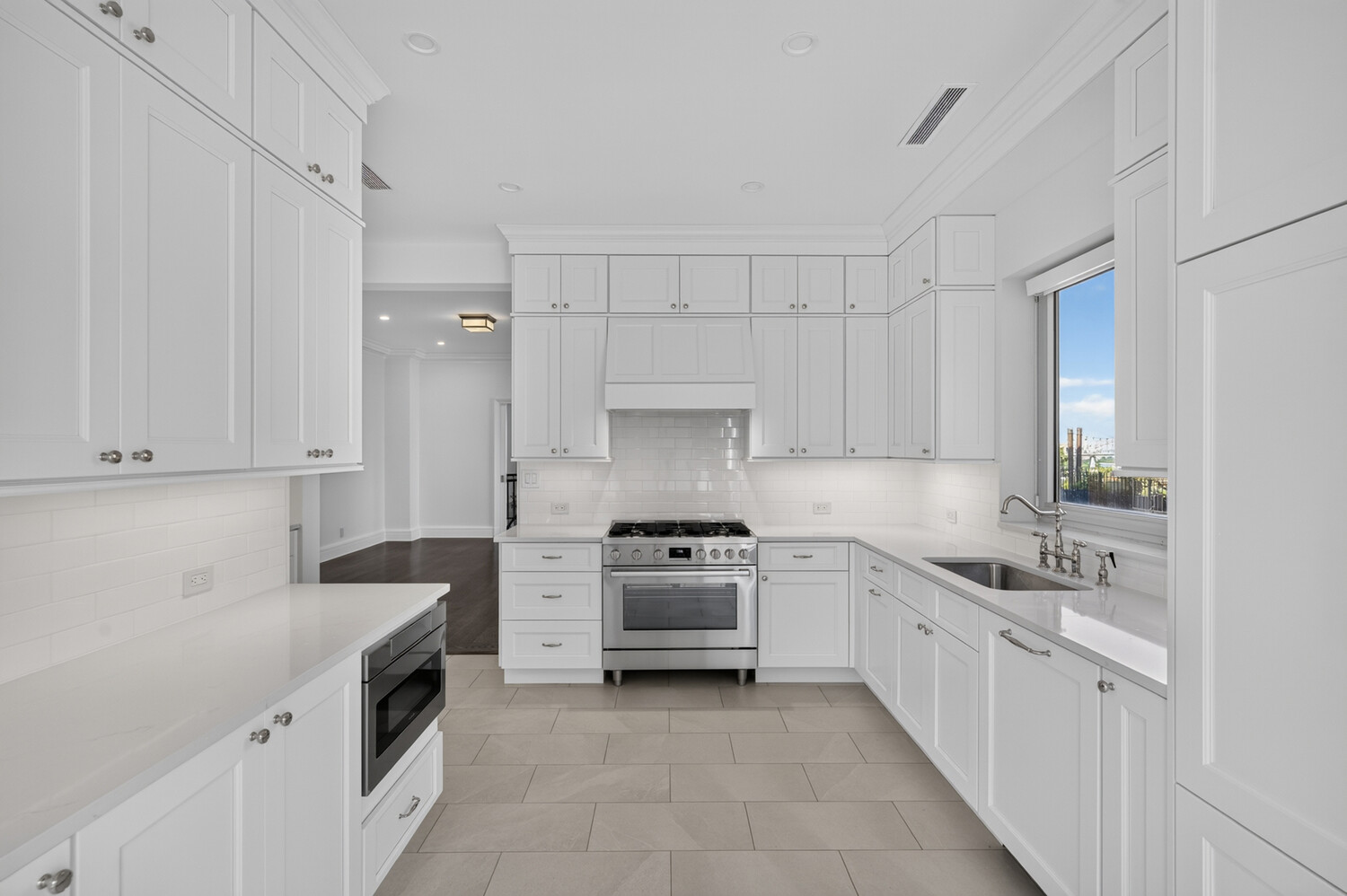 544 E 86TH Street PHE