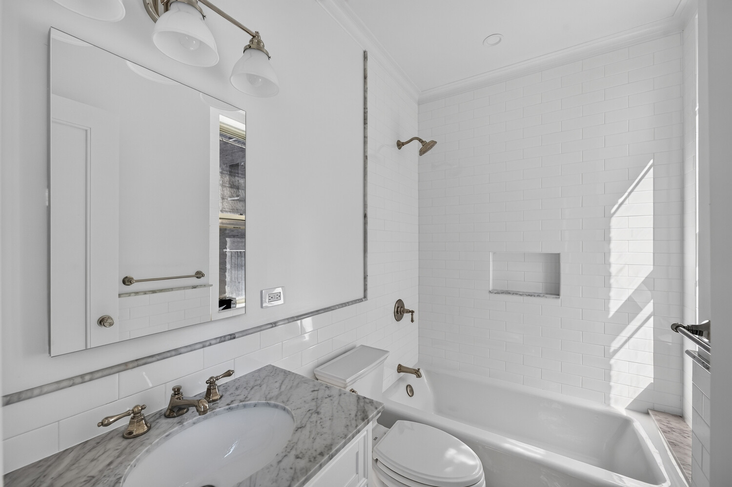 544 E 86TH Street PHE