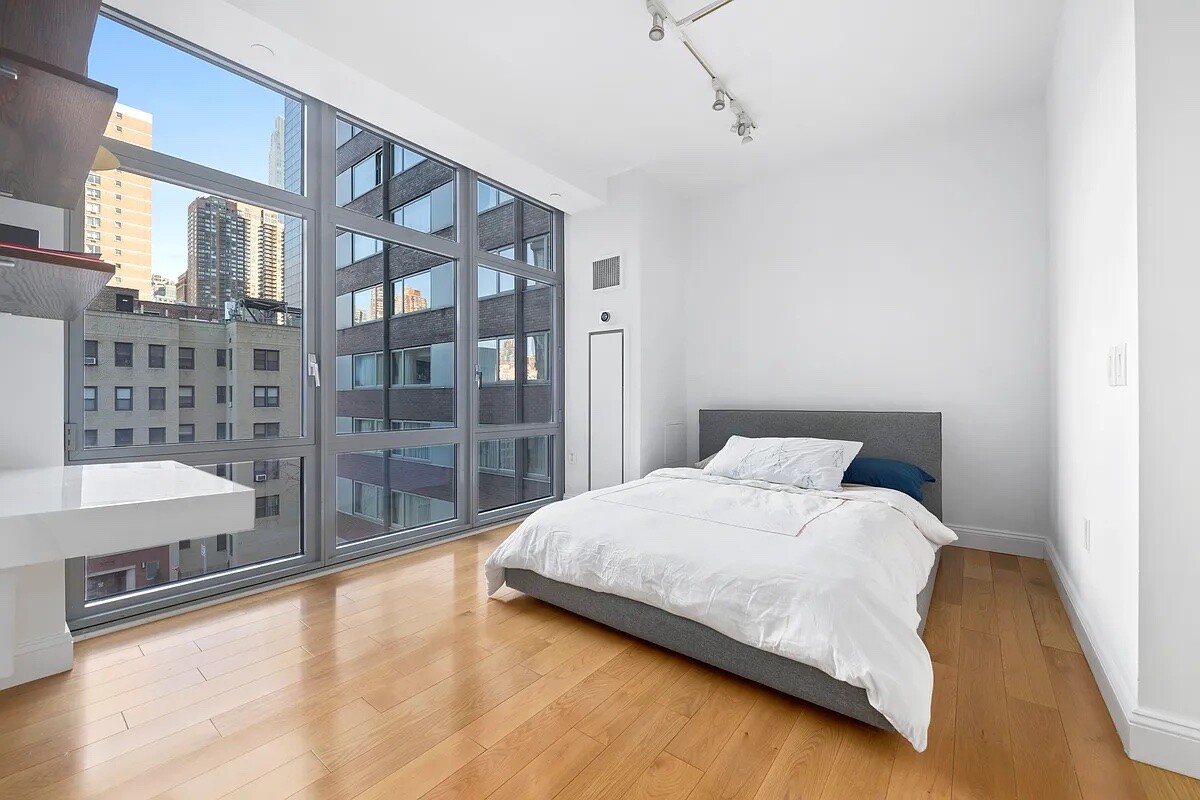 310 W 52ND Street 5A