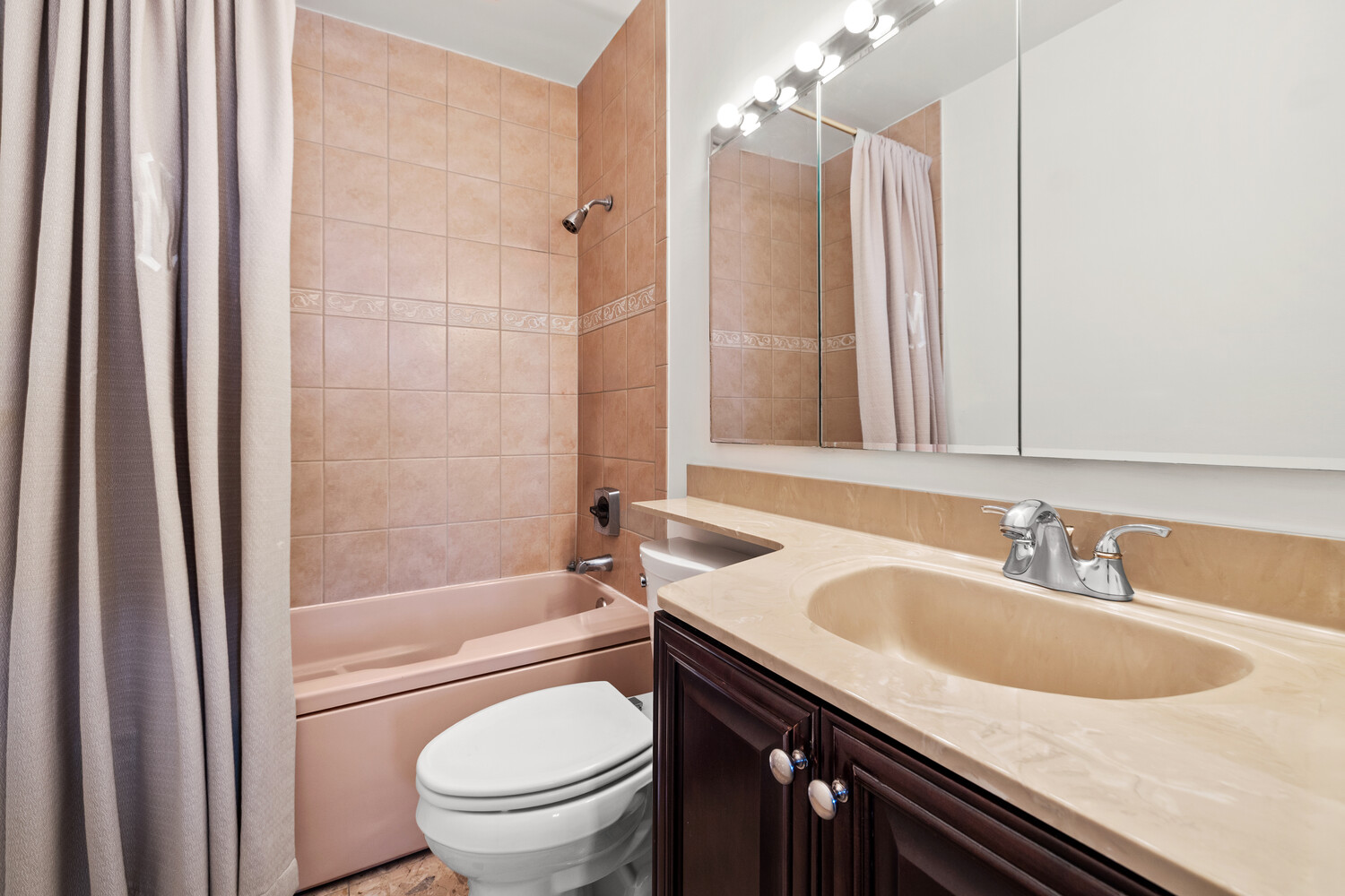 233 E 86TH Street 20B