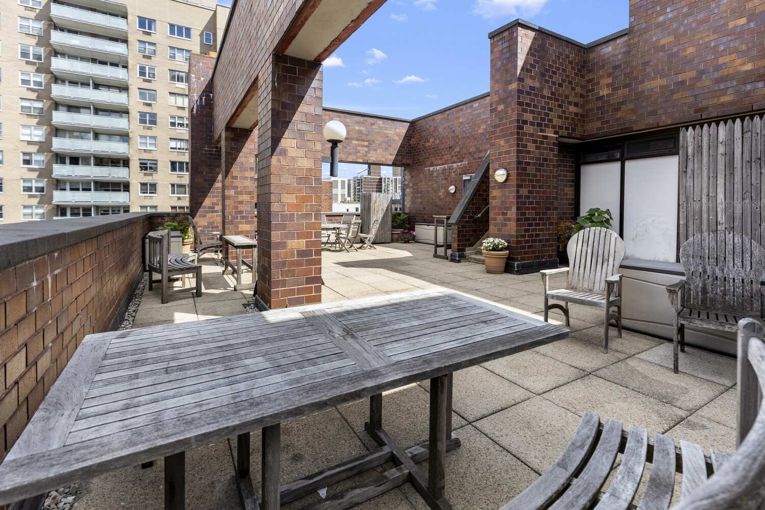 233 E 86TH Street 20B