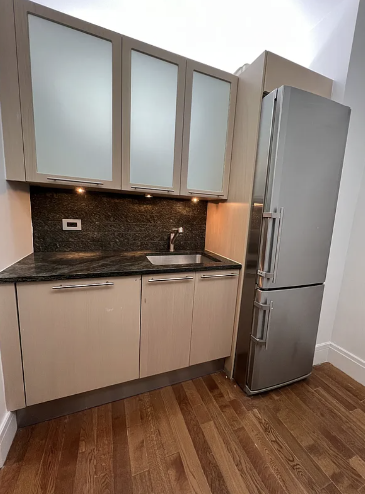 120 GREENWICH Street 6B