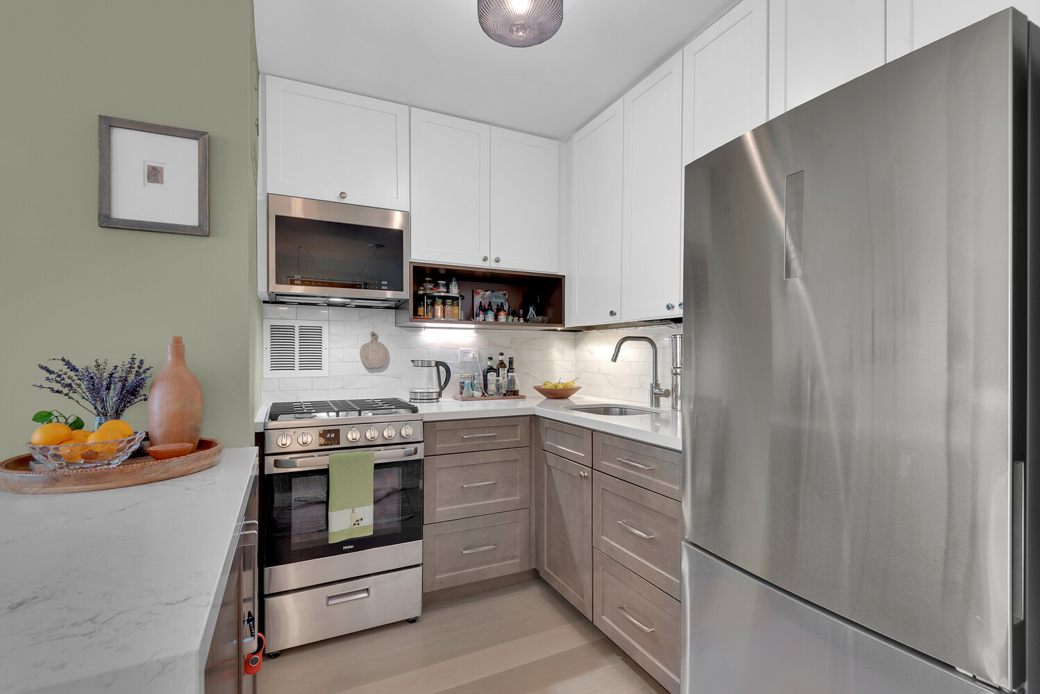 16 W 16TH Street 12NN
