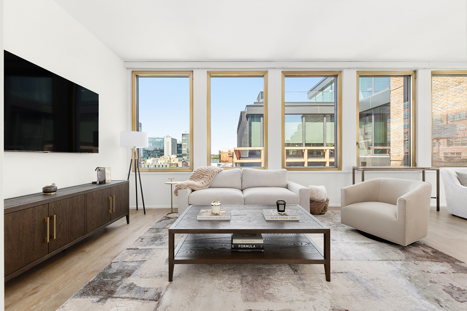 345 W 14TH Street PHW