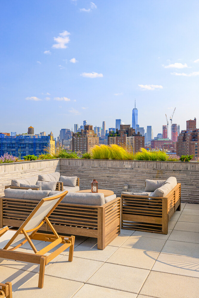 345 W 14TH Street PHW