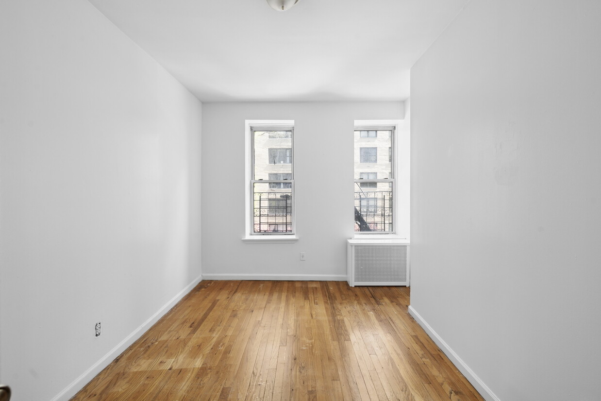 320 E 49TH Street 45