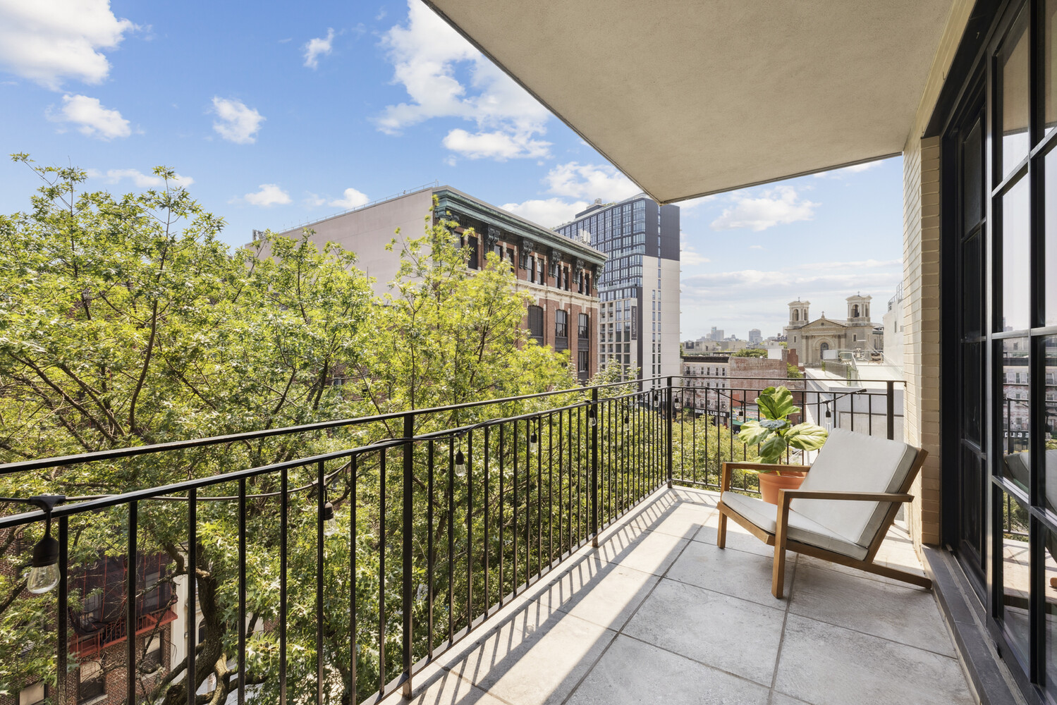 532 CLINTON Avenue 6B
