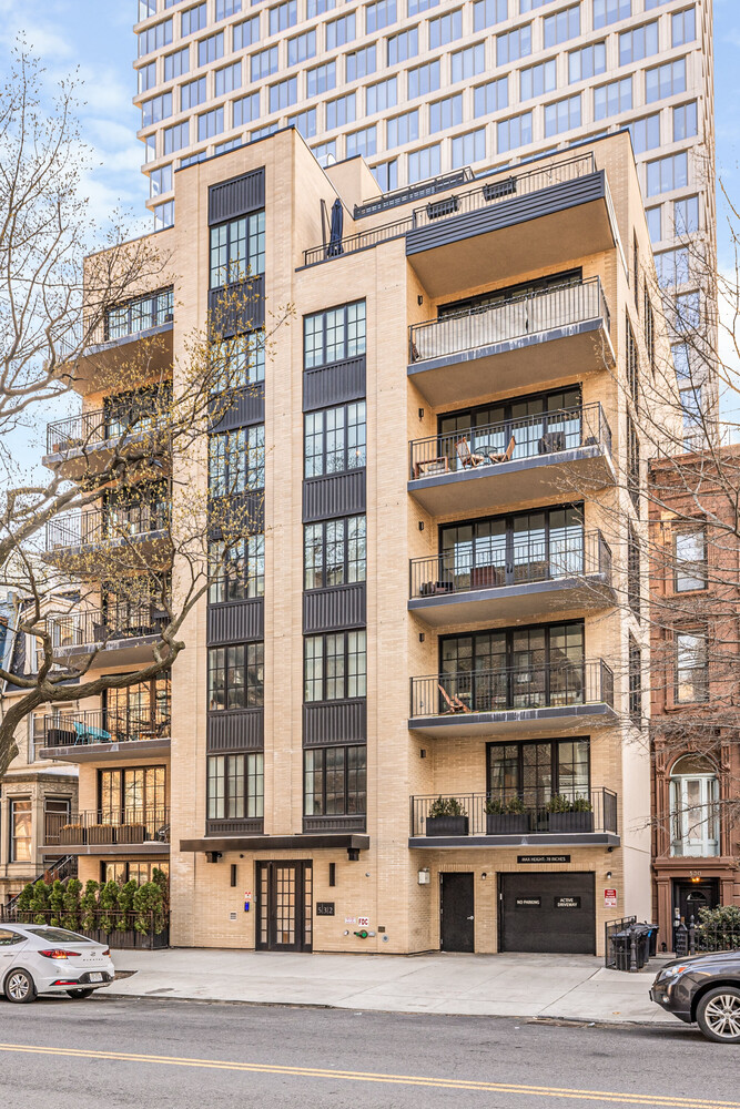 532 CLINTON Avenue 6B