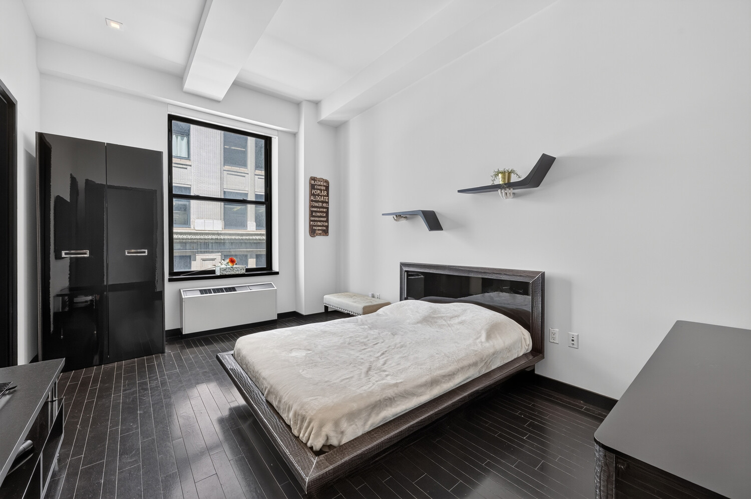 20 PINE Street 908