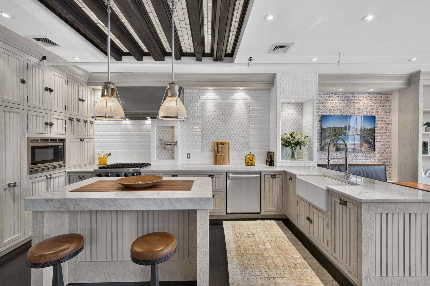 431 W BROADWAY 4