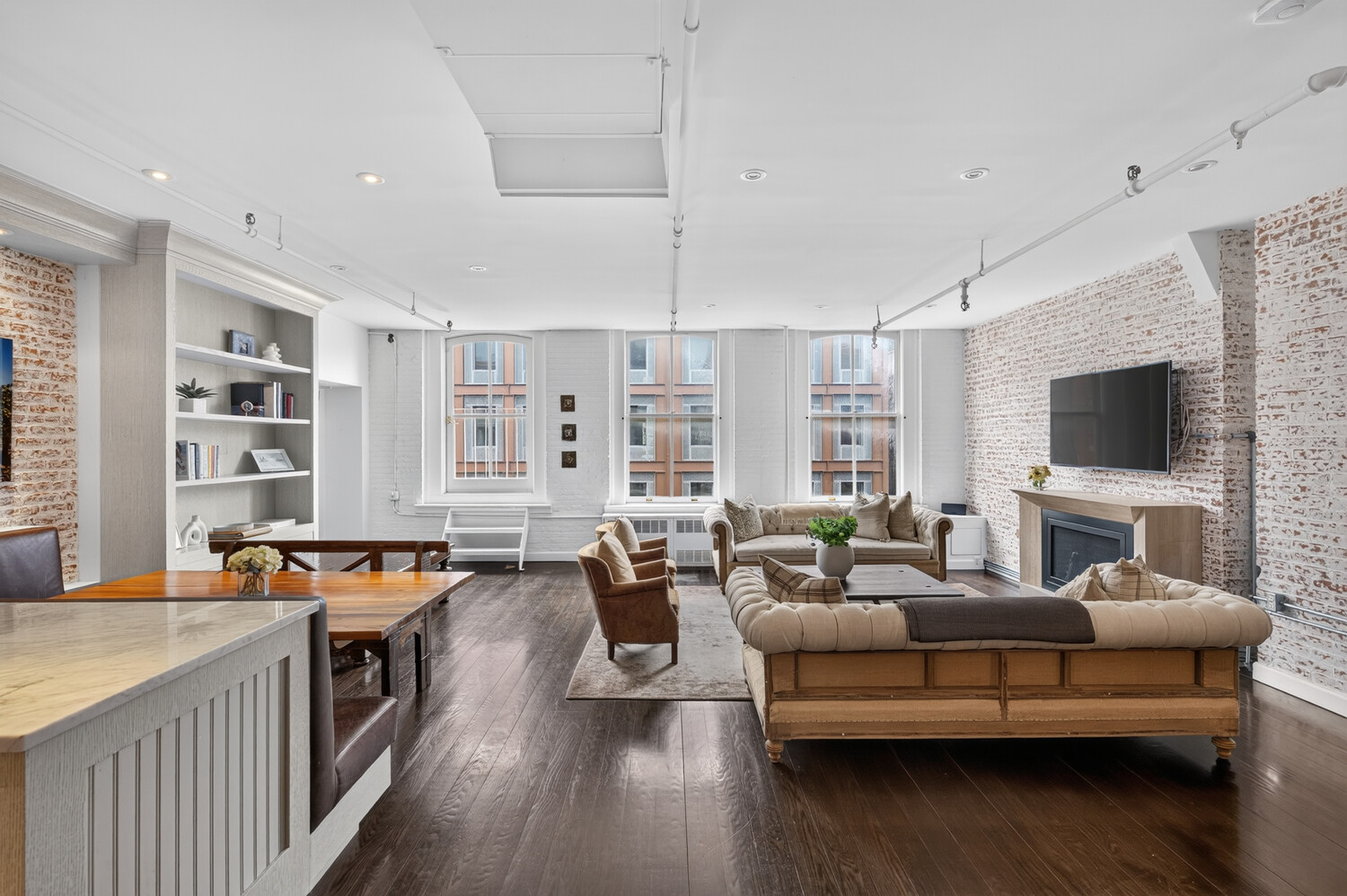 431 W BROADWAY 4