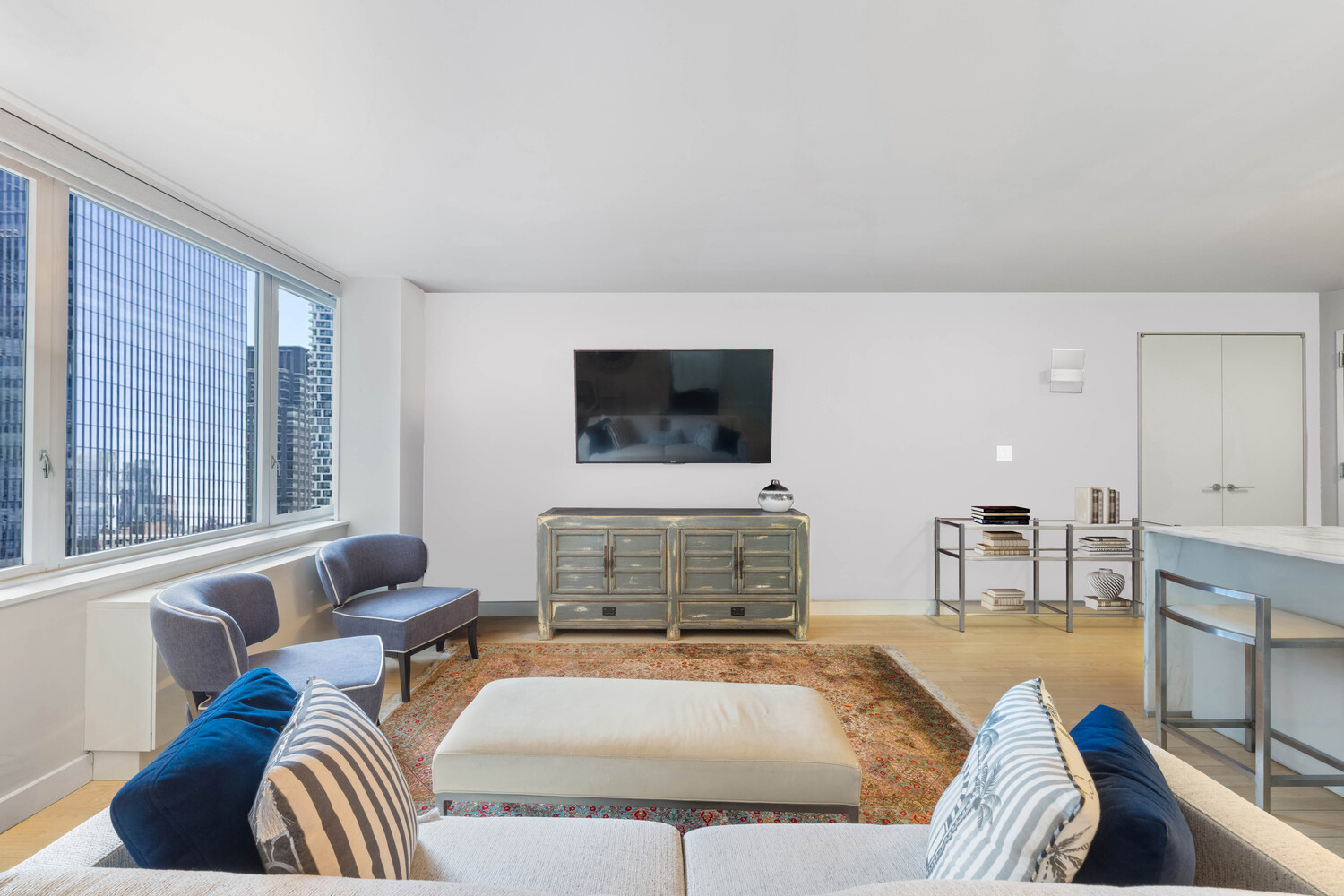 322 W 57TH Street 32Q