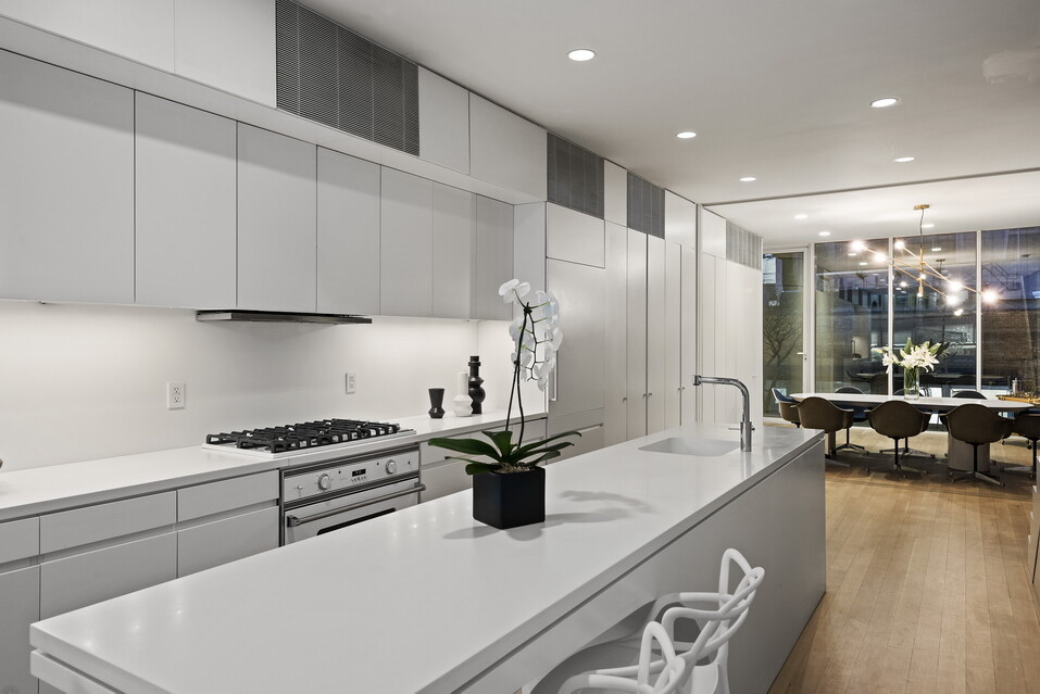 524 W 19TH Street 1A