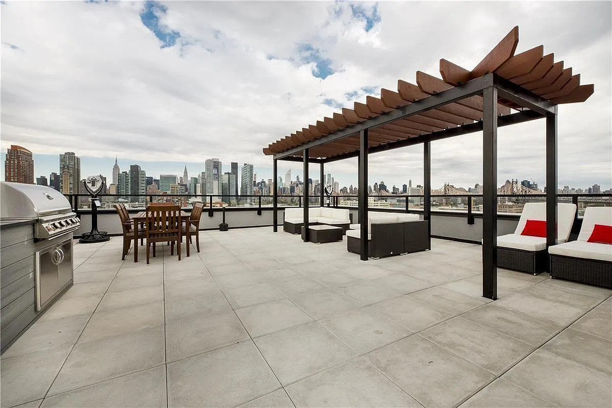 13-33 Jackson Avenue 5D