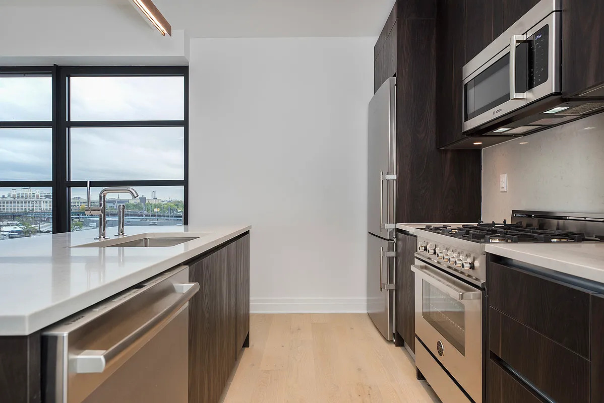 13-33 Jackson Avenue 5D