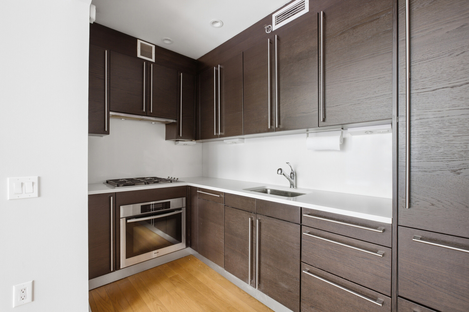 464 W 44TH Street 3H