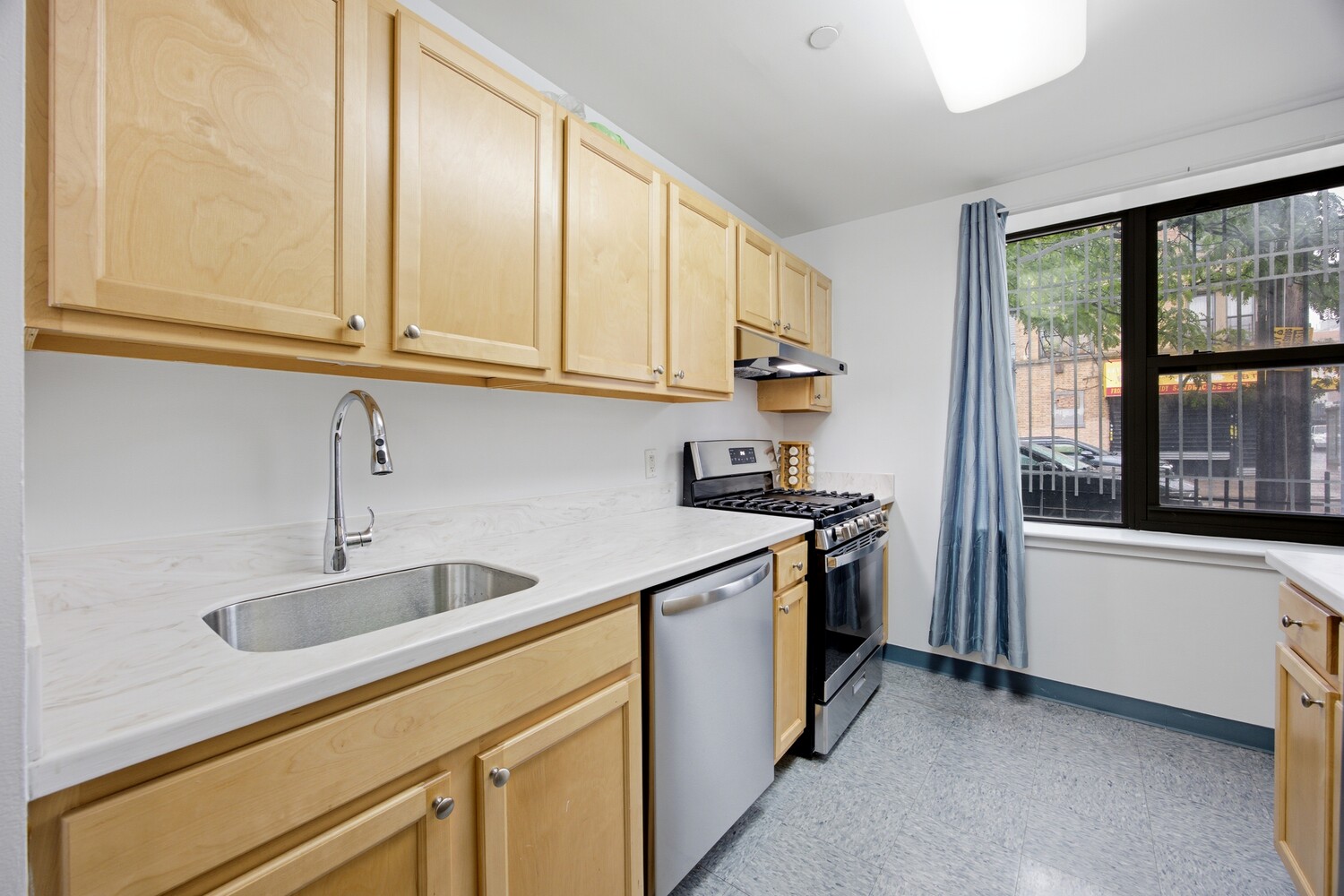 118 SCHENECTADY Avenue 109