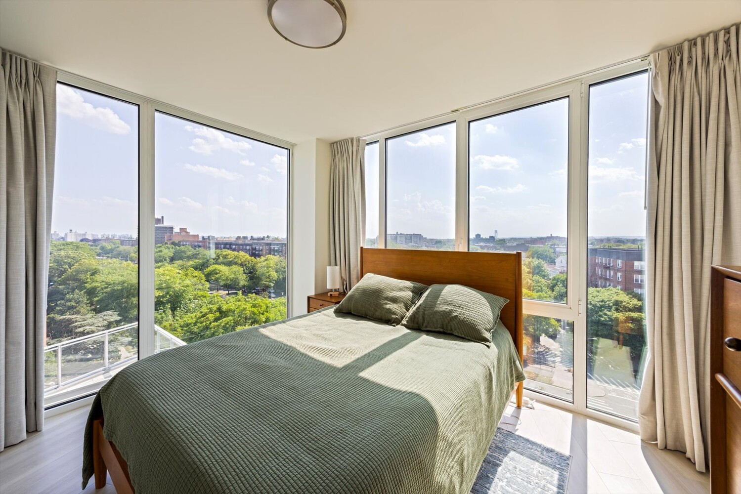 733 OCEAN Parkway 9B