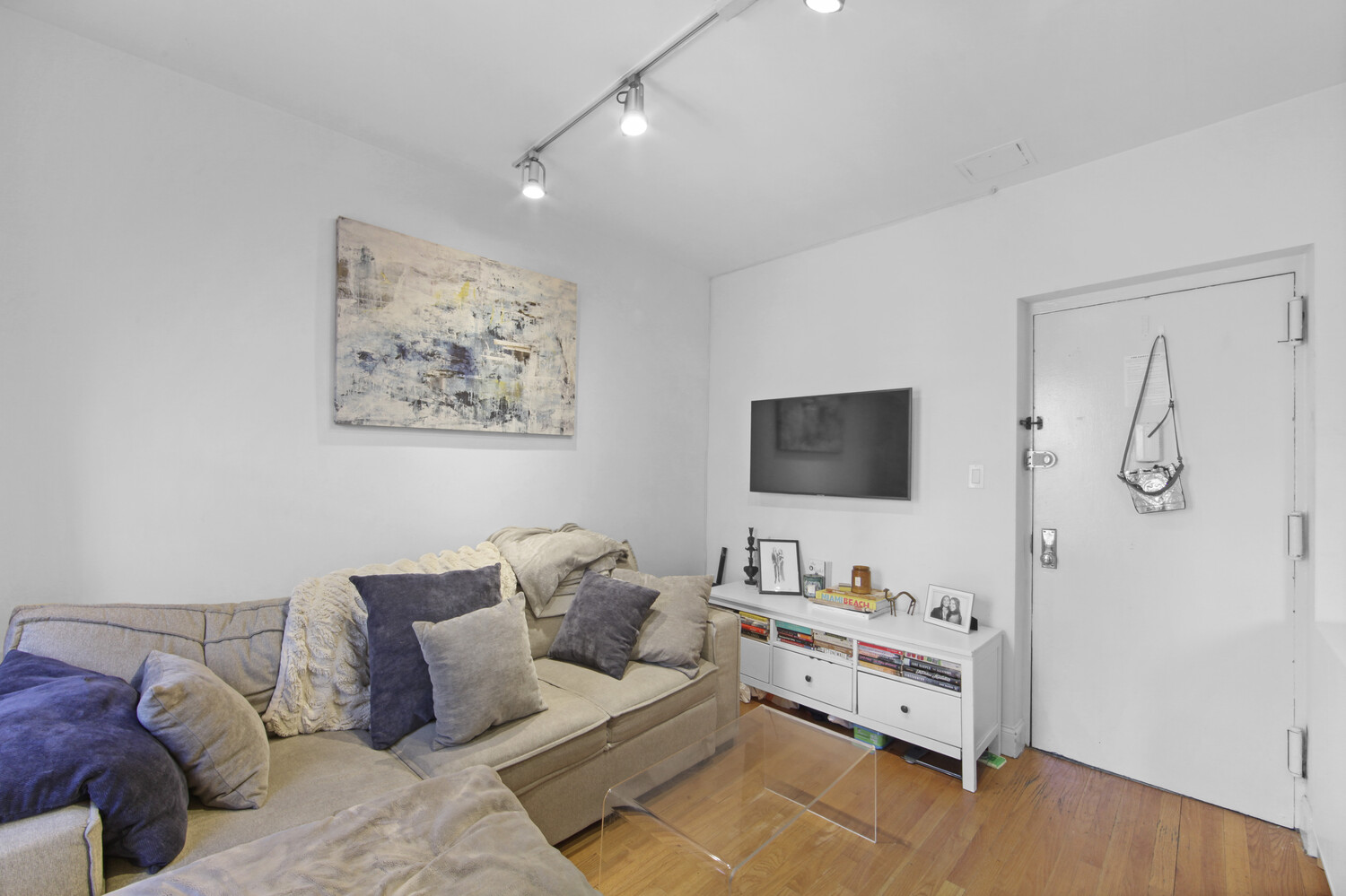 55 BARROW Street 5