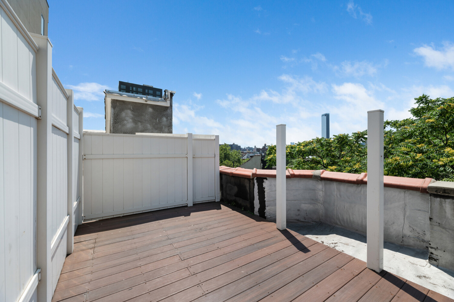 163 CHRYSTIE Street 17