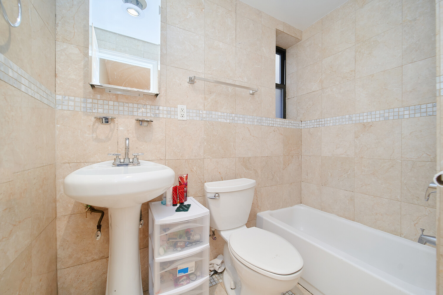 163 CHRYSTIE Street 17