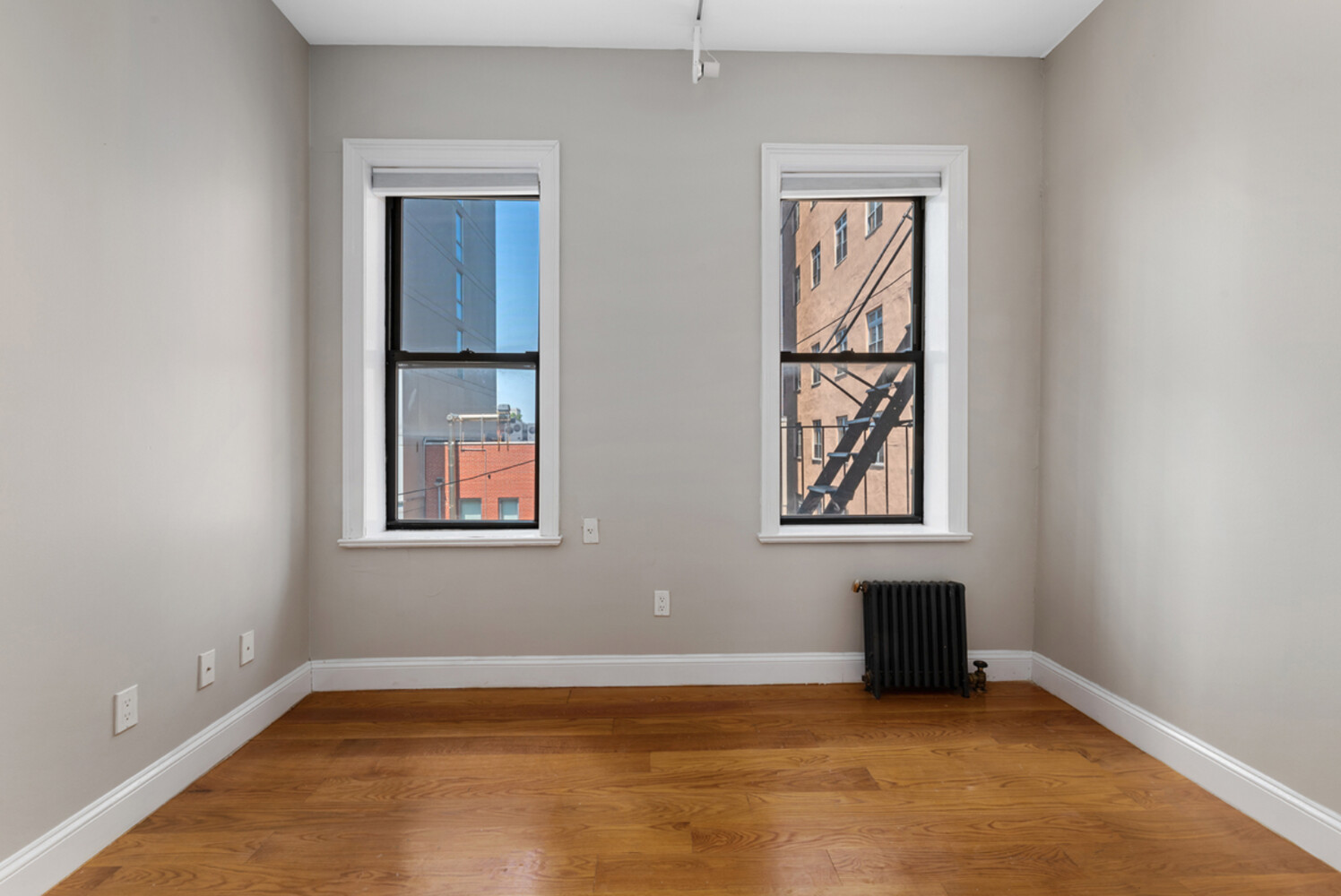 163 CHRYSTIE Street 17