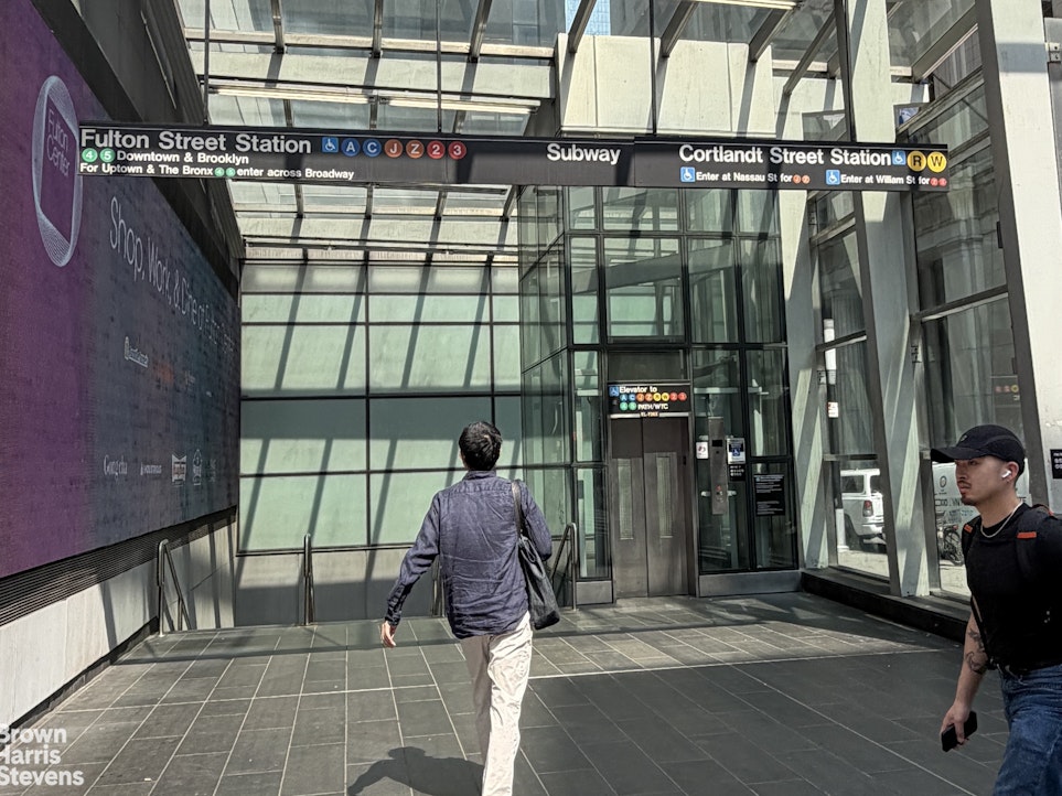 176 BROADWAY 12E