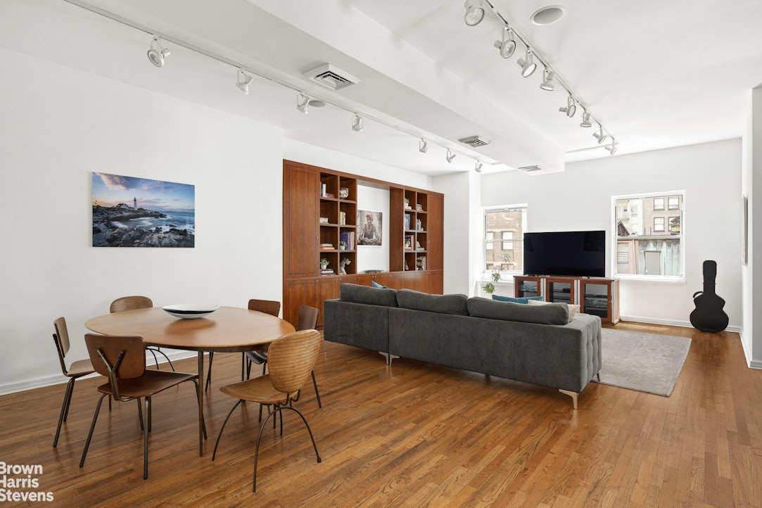 176 BROADWAY 12E