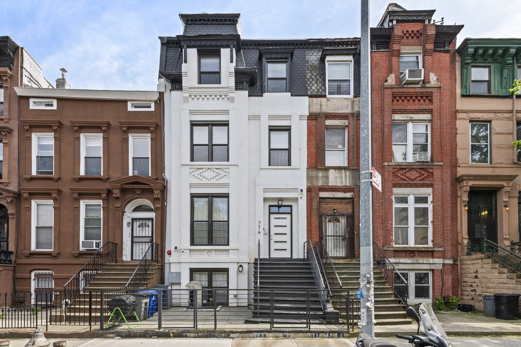 774 GREENE Avenue TH