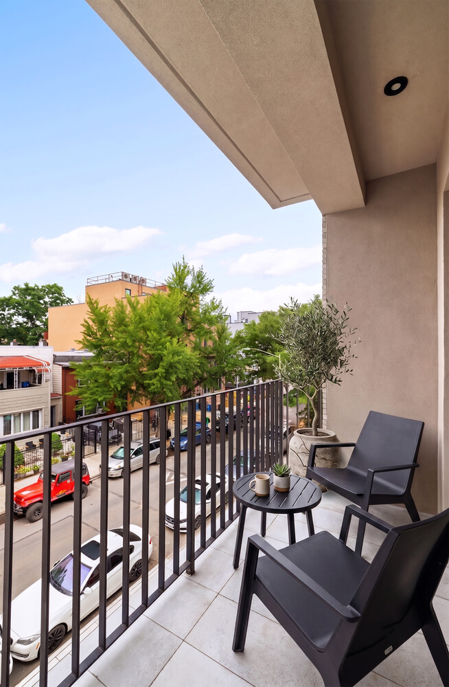 48 STANHOPE Street 2F