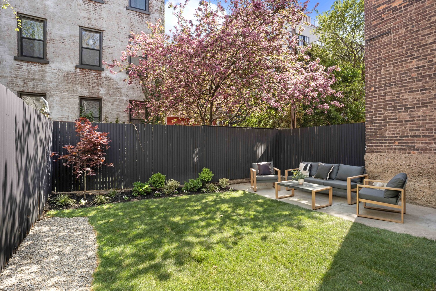 94 HAWTHORNE Street