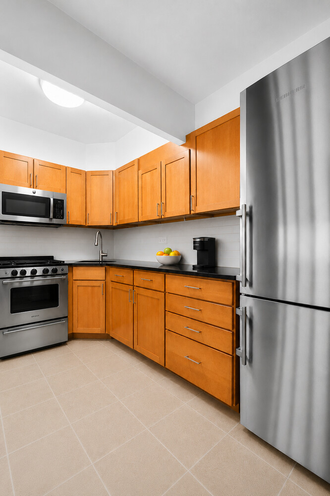 210 E 36TH Street 6B