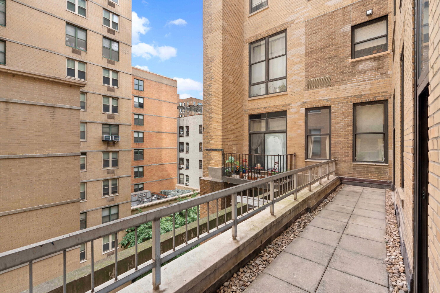 1255 5TH Avenue 4E