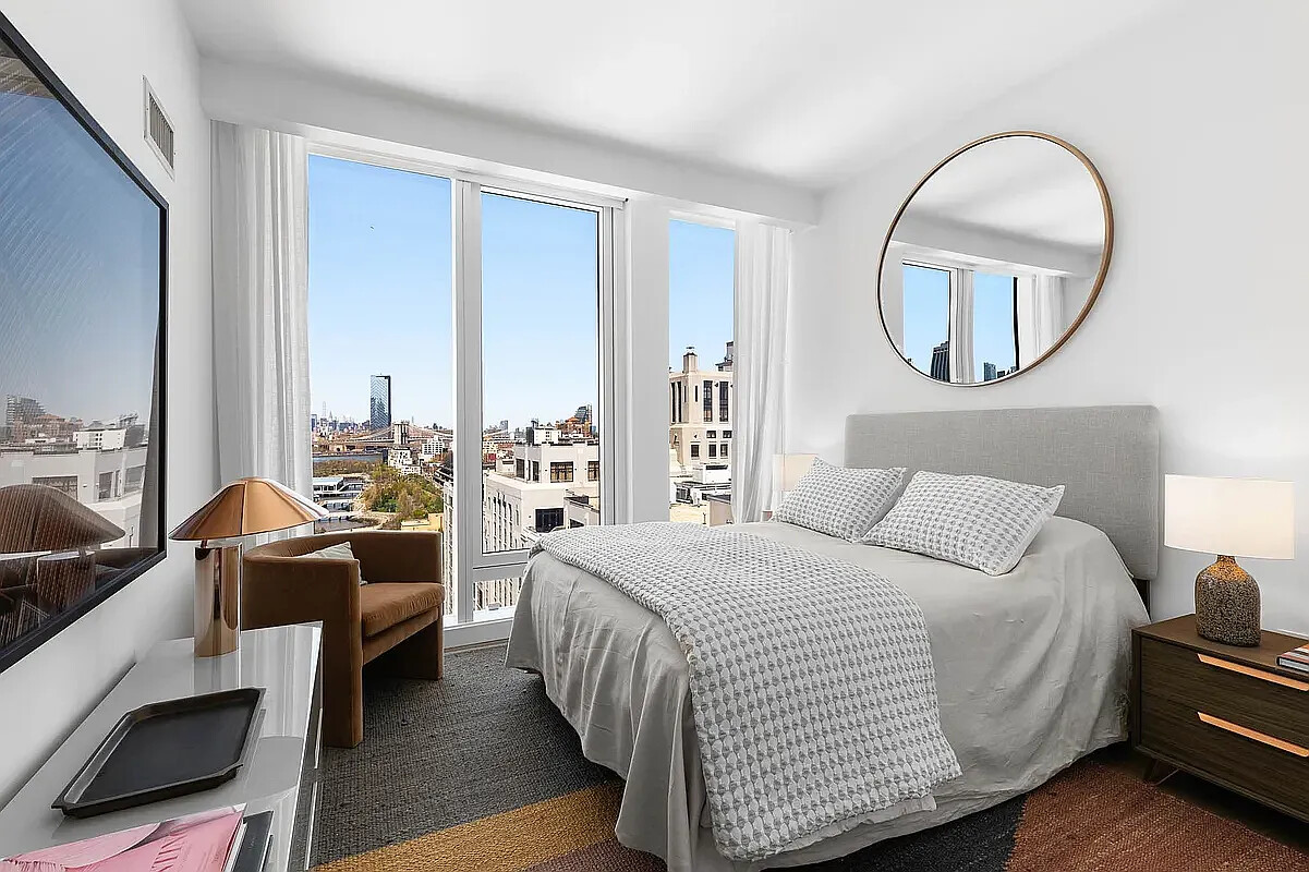 50 BRIDGE PARK Drive 22C