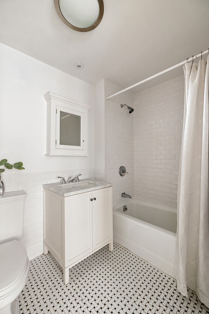 27 W 72ND Street 205