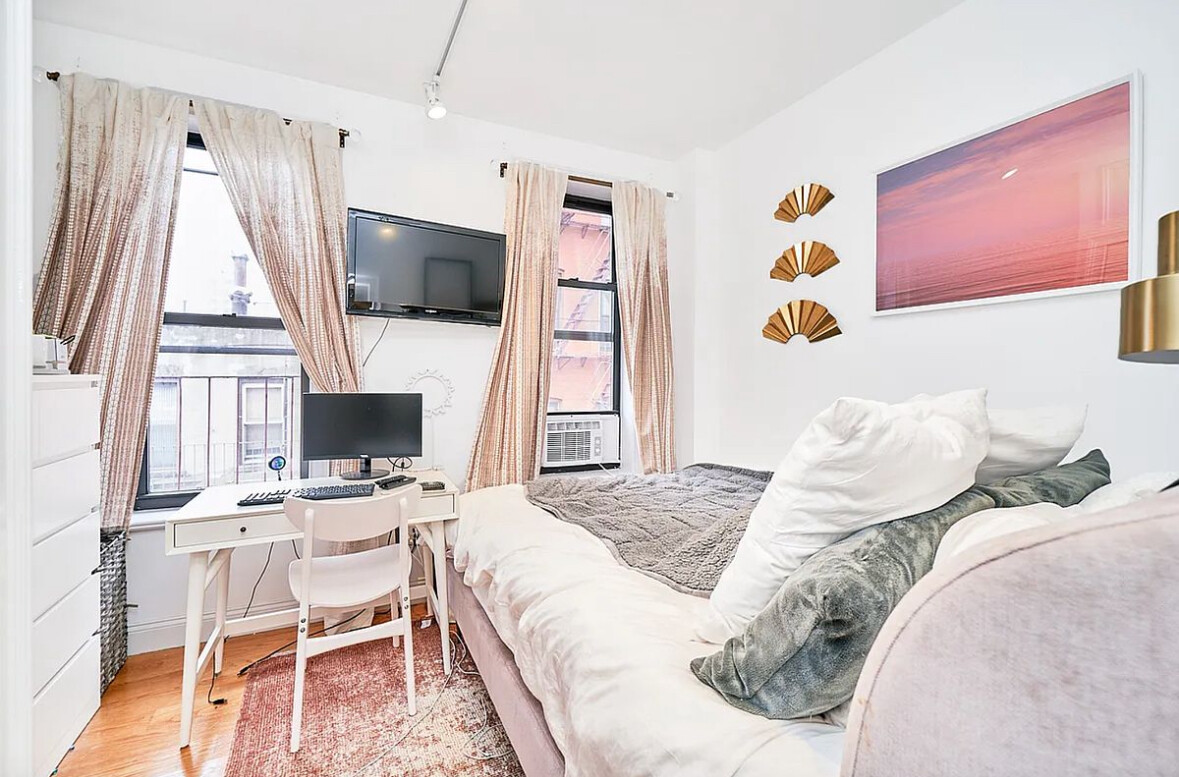 172 MULBERRY Street 9
