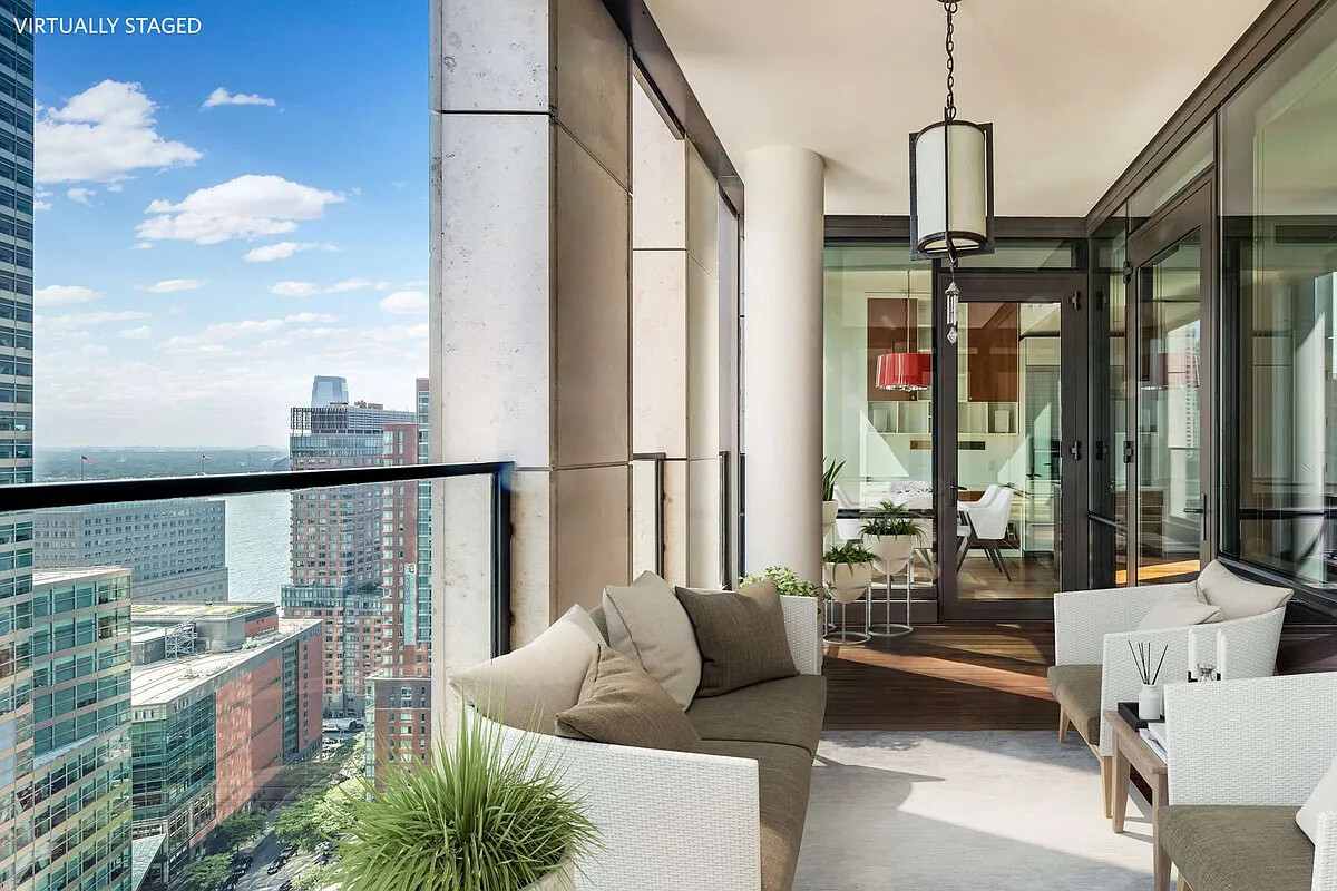101 WARREN Street 3040