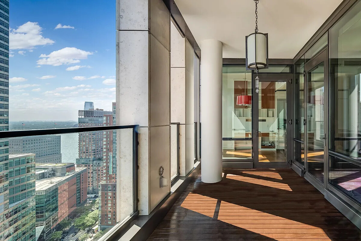 101 WARREN Street 3040