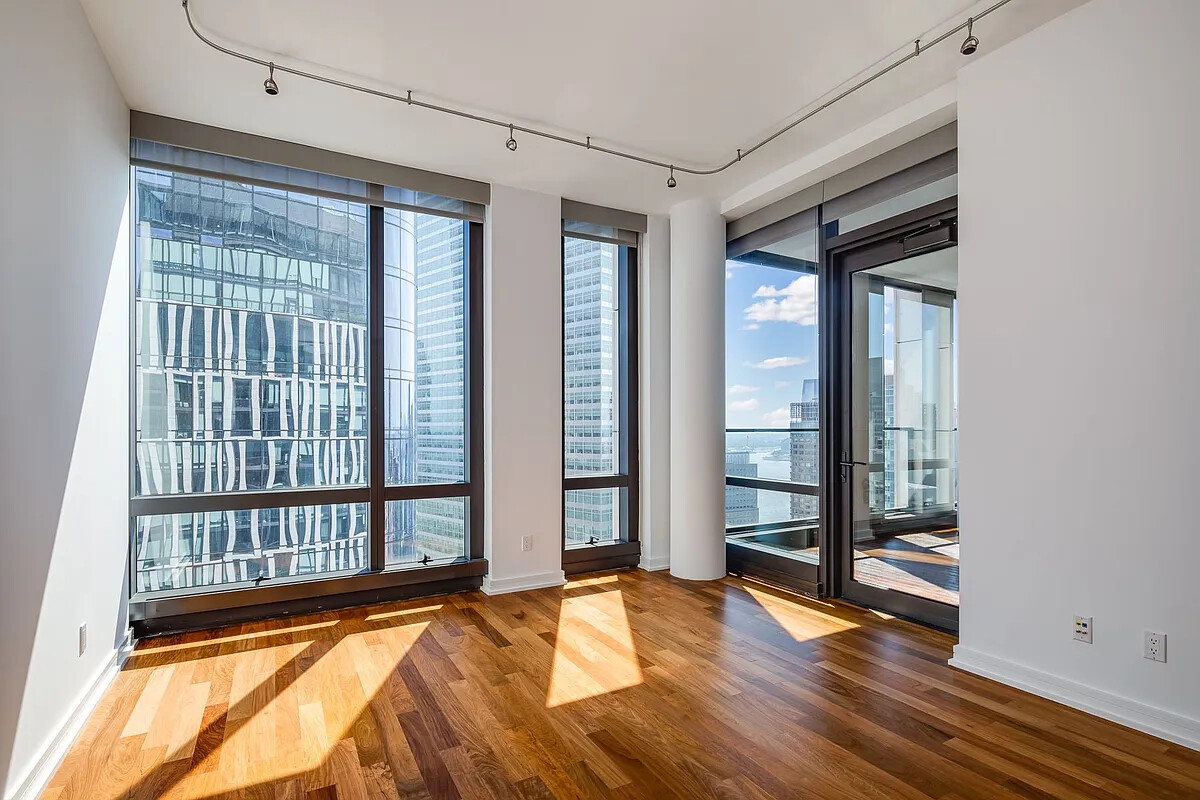 101 WARREN Street 3040