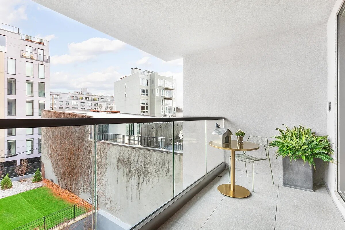 53 GRAND Street 3