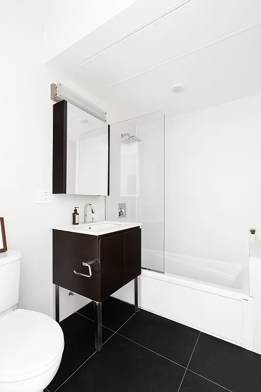 53 GRAND Street 3