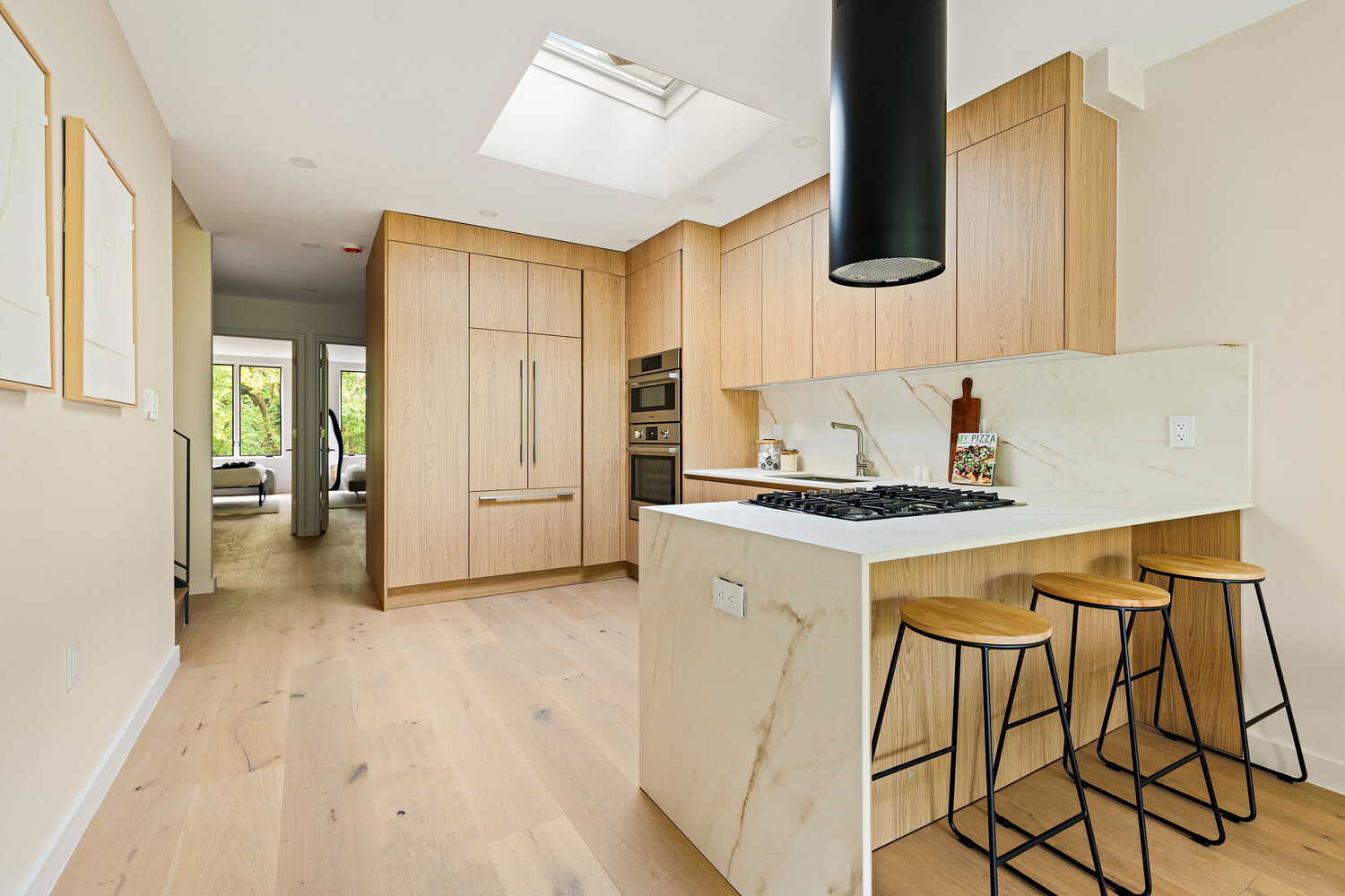 482 HANCOCK Street 3