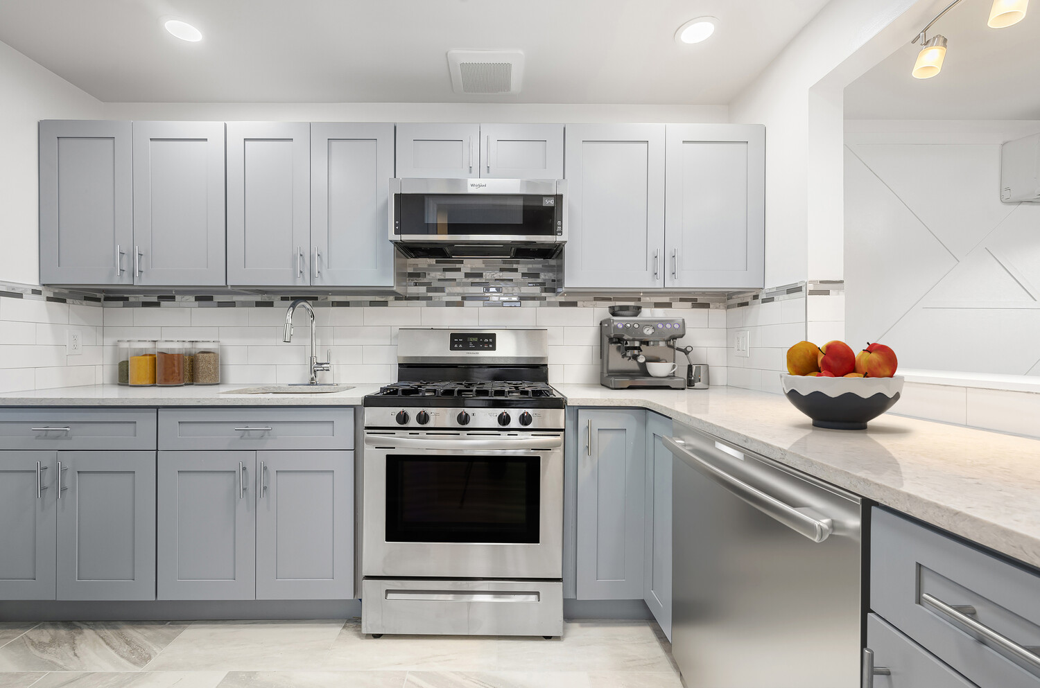 16 N PORTLAND Avenue 2