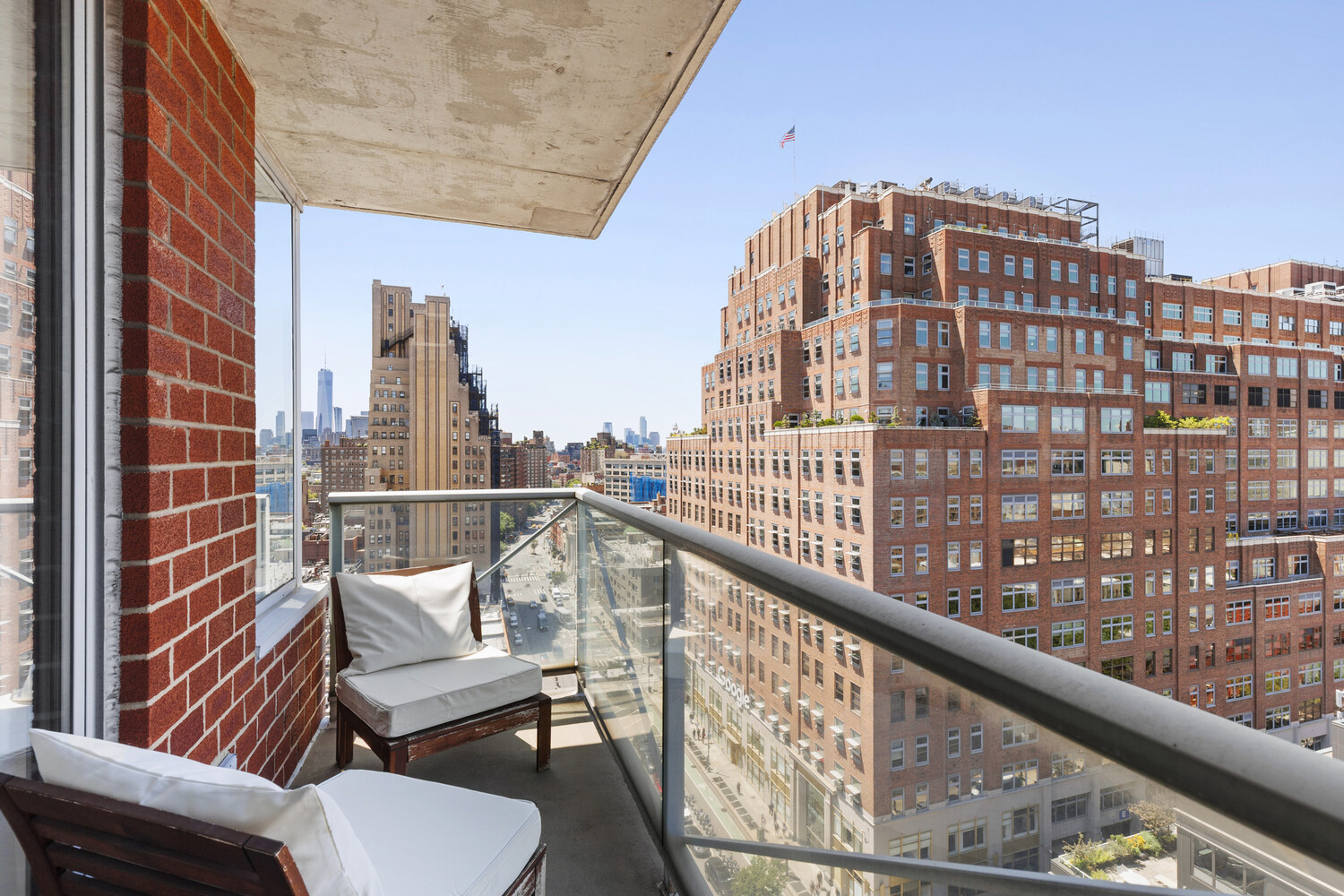 270 W 17TH Street 17G