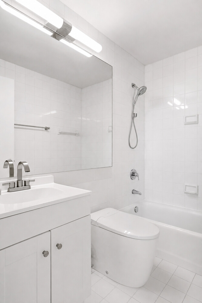 270 W 17TH Street 17G
