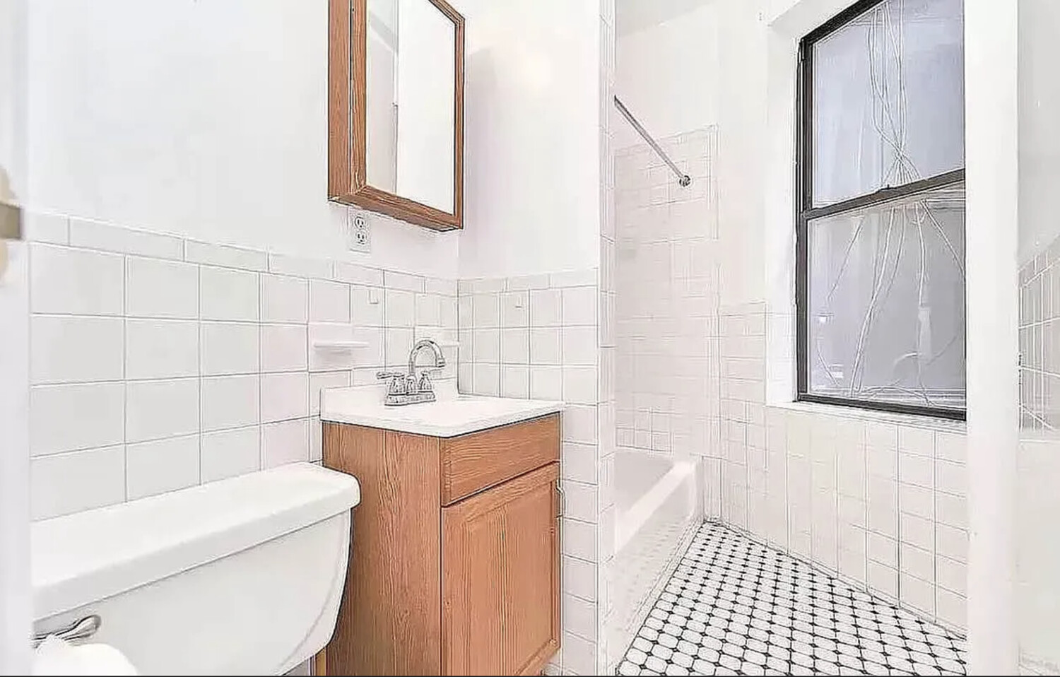 230 E 25TH Street 4D